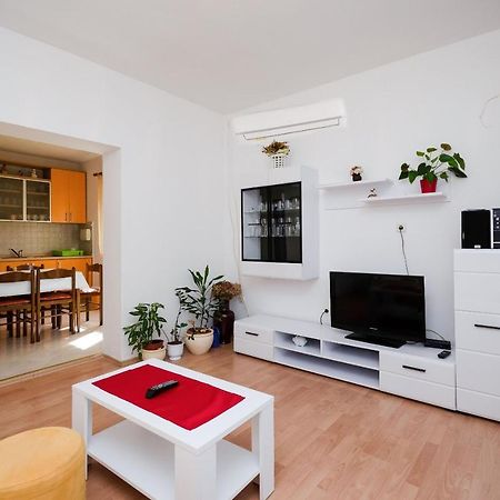 Apartment Ruza โลปาร์ ภายนอก รูปภาพ