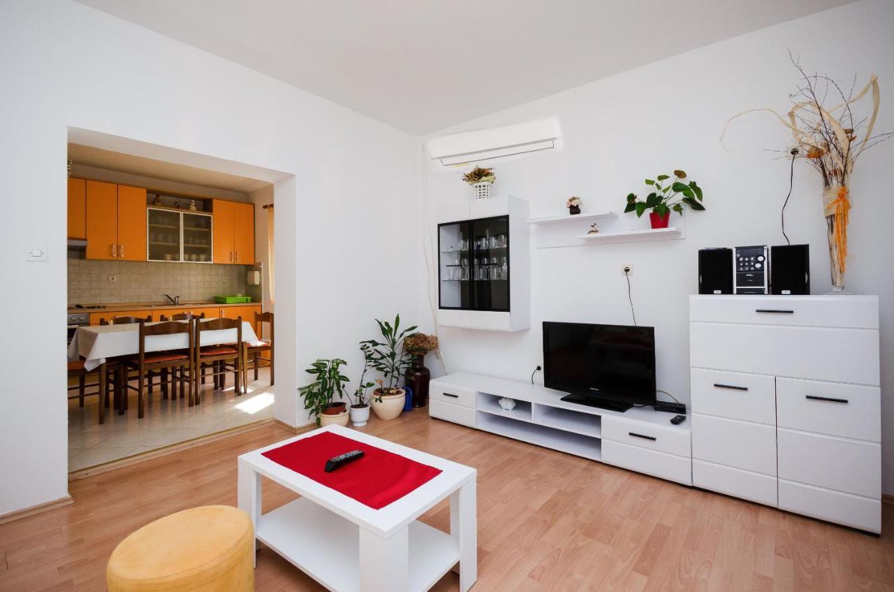 Apartment Ruza โลปาร์ ภายนอก รูปภาพ