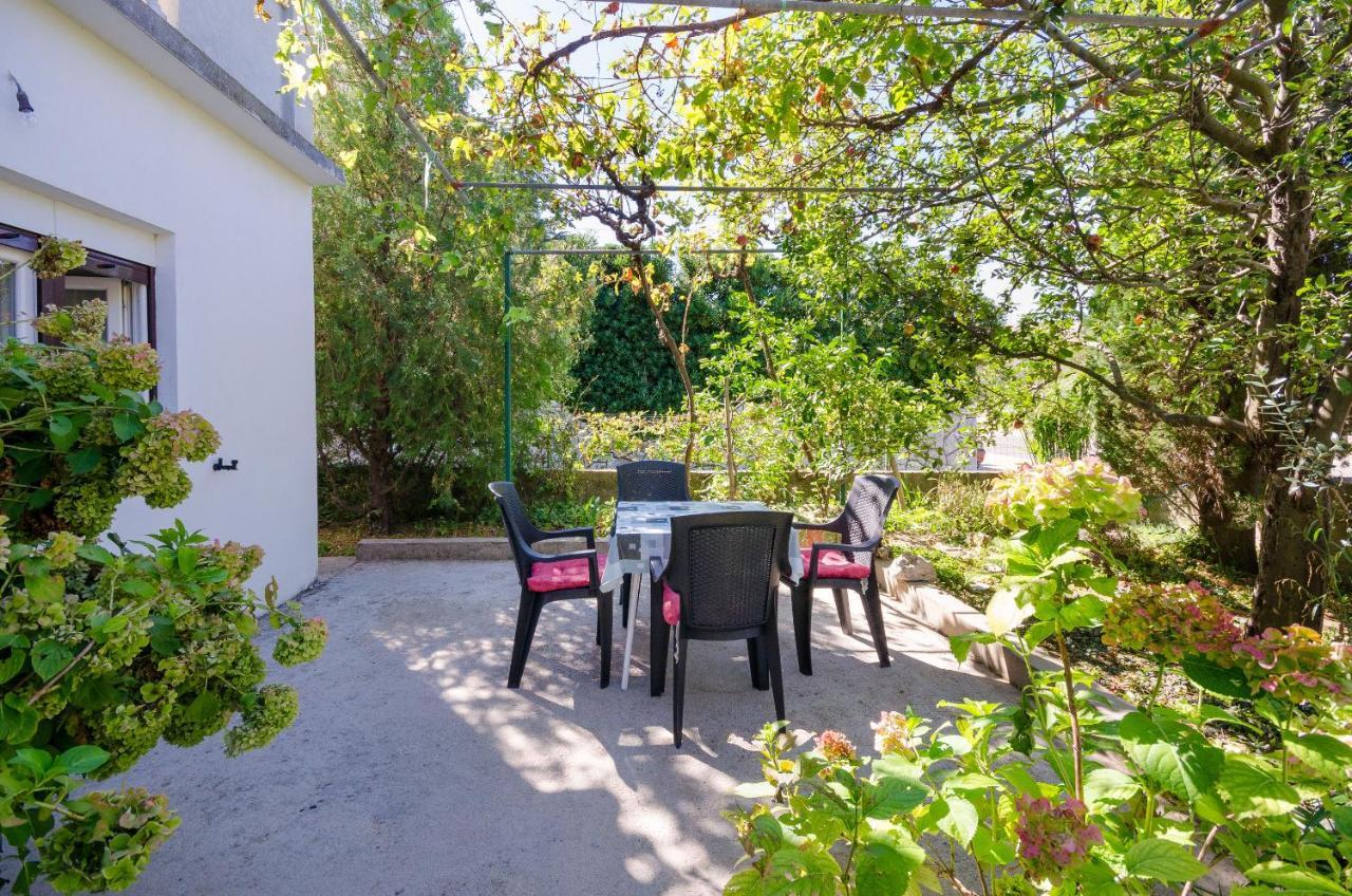 Apartment Ruza โลปาร์ ภายนอก รูปภาพ