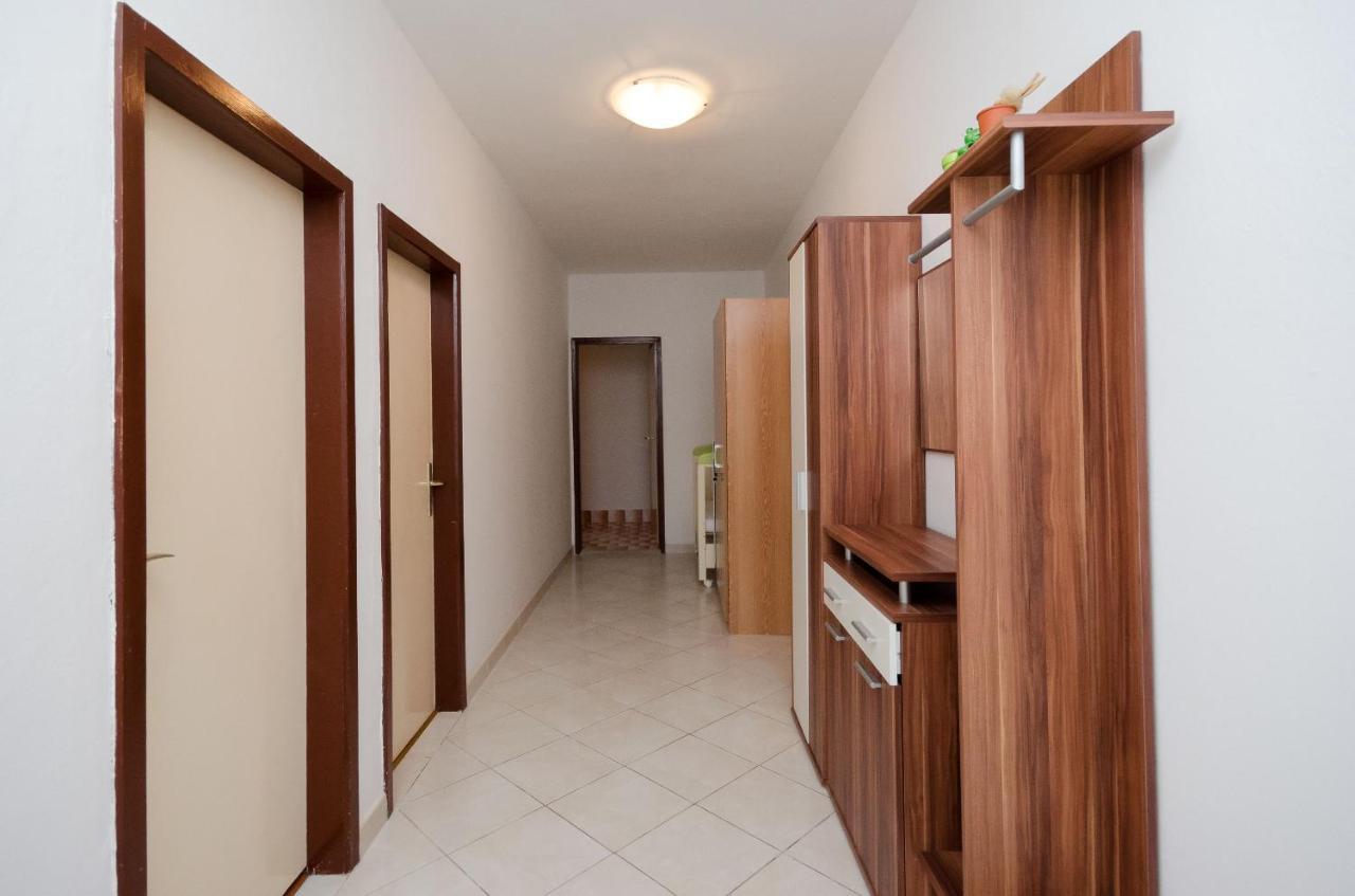 Apartment Ruza โลปาร์ ภายนอก รูปภาพ