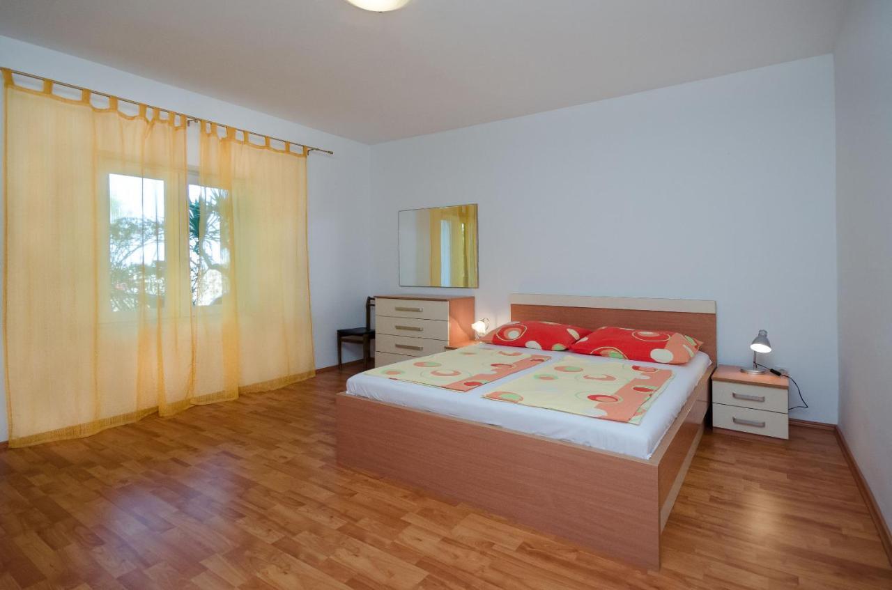 Apartment Ruza โลปาร์ ภายนอก รูปภาพ