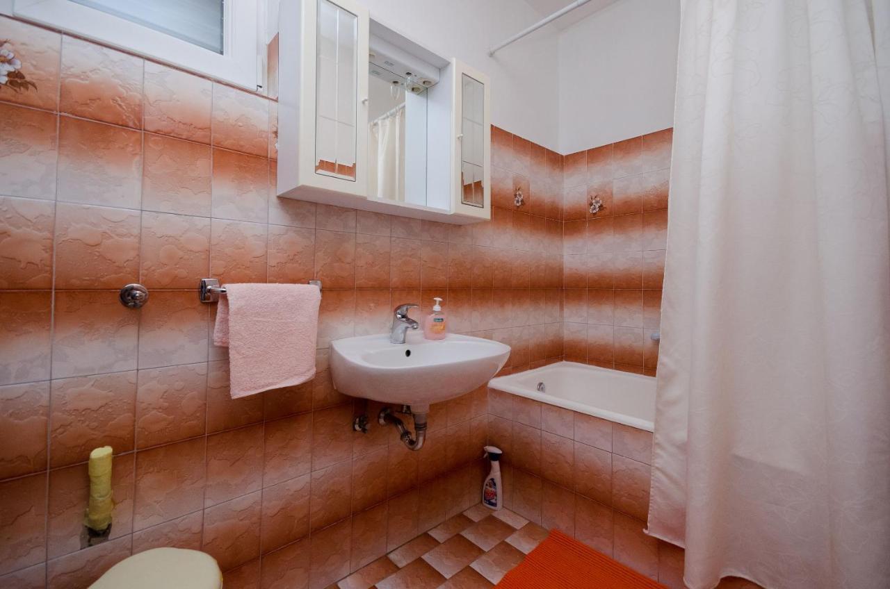 Apartment Ruza โลปาร์ ภายนอก รูปภาพ